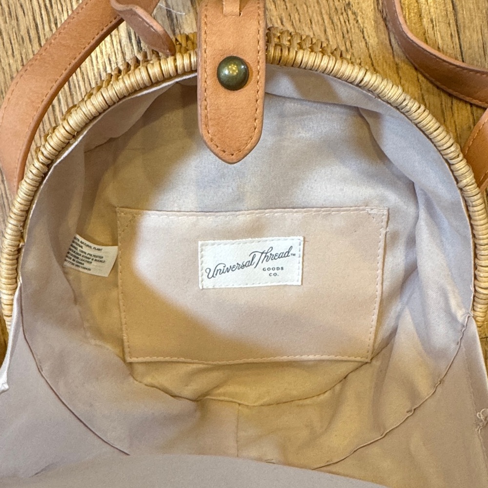 Universal Thread Rattan Circle Bag - Picture 4 of 5